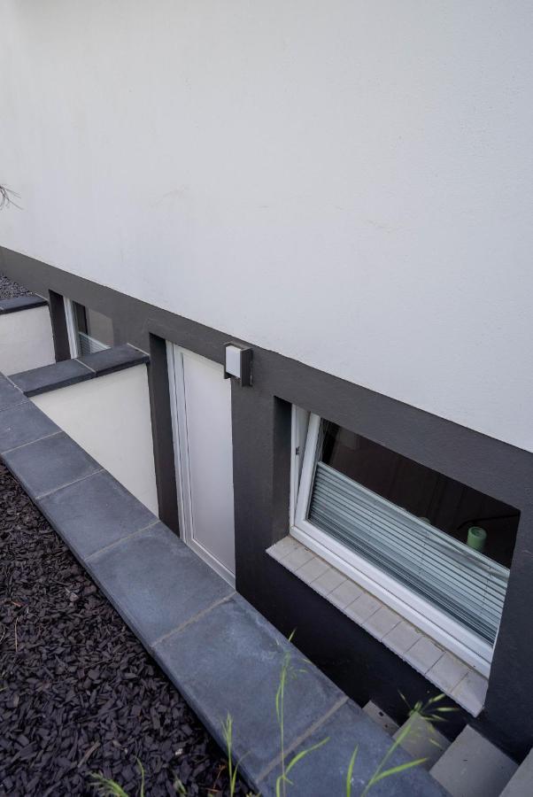 Gemuetliche 2-Zimmer Souterrain Wohnung ดุสเซลดอร์ฟ ภายนอก รูปภาพ